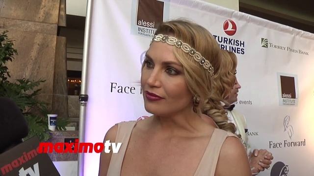 Willa Ford Interview 4th Annual Face Forward LA Gala "A Gatsby Affair" Red Carpet смотреть онлайн
