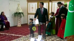 Действующий президент Туркмении переизбран на новый срок