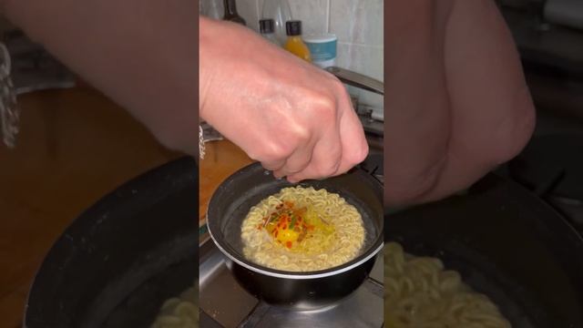 Приготовим классический РАМЕН! #рецепт #мукбанг #food#рамен смотреть онлайн