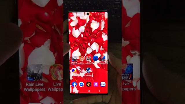 🌹 Rose Petals Live Wallpaper Free