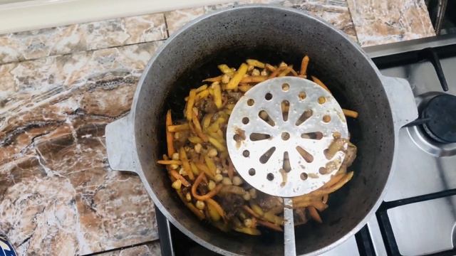 Плов по-Узбекски. Как приготовить УЗБЕКСКИЙ ПЛОВ. Четверг День Плова!