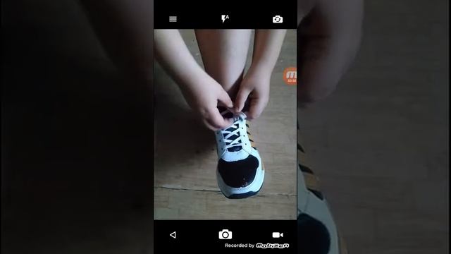 Как надо завязывать шнурки смотреть онлайн