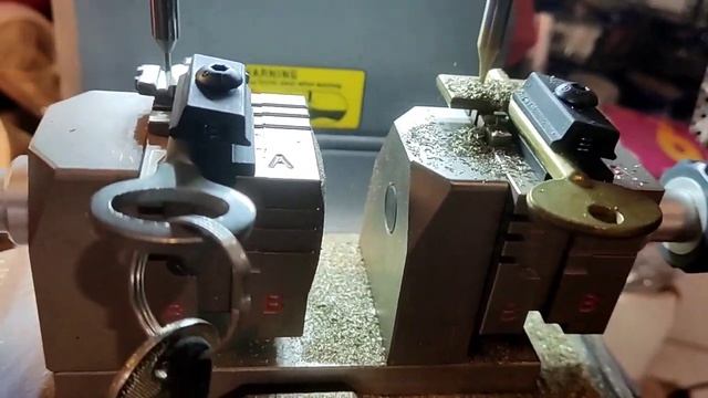 пропил пазика на сувальдном ключе смотреть онлайн