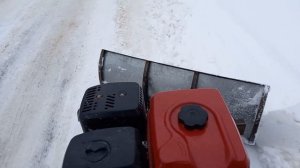 Уборка снега. Самодельный отвал для мини-трактора К-15