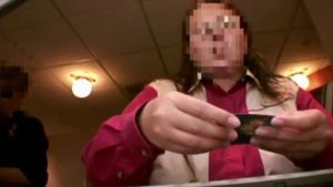 Выход через сувенирную лавку / Exit through the gift shop