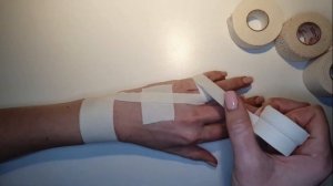 Атлетическое жёсткое тейпирование пальцев