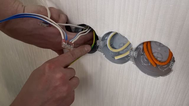 Установка розеток, TV, интернет и 220V смотреть онлайн