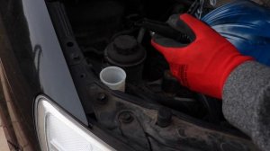 Hyundai Getz - How to Fill Washer Fluid