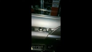 Снятие карты задней двери Порш Кайен турбо (Porsche Cayenne 2013г) со шторкой