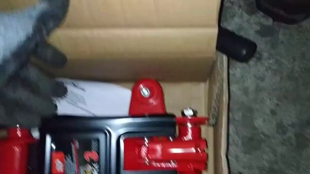 РАСПАКОВКА ГИДРАВЛИЧЕСКОГО ПОДКАТНОГО ДОМКРАТА Big Red 3 тонны смотреть онлайн