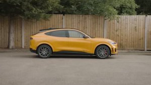 Топ 6 электромобилей с наибольшей дальностью хода 2022 года