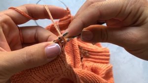 Закрытие петель спицами при котором лицевая гладь не закручивается! Очень просто!