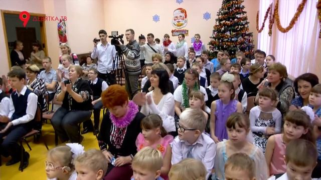 Запрет на Дедов Морозов смотреть онлайн