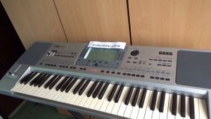 Korg PA 50 synth performing Kajun Music Style