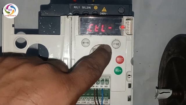 Schneider electric ATV12 VFD connection and programming.  #schniderelectric смотреть онлайн