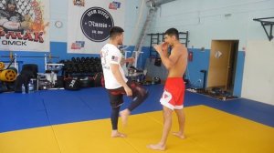 Коварное колено в ММА! Тренировка на развитие навыка удара коленом. Техника чемпиона!