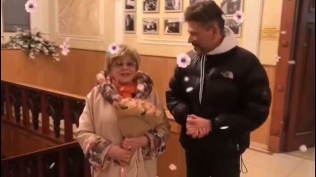 77-летняя Ангелина Вовк Выходит Замуж Видео из ЗАГСа смотреть онлайн