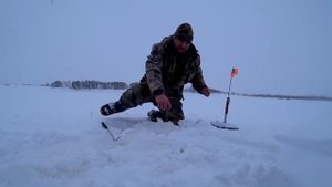 Я В ШОКЕ! МЕШОК ЩУКИ С ОДНОЙ ЛУНКИ / РЫБАЛКА ЖЕРЛИЦАМИ НА КРАЙНЕМ СЕВЕРЕ / Winter fishing