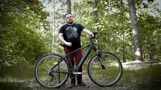 Wszędobylski rower crossowy z napędem elektrycznym // Monteria E-Crosser смотреть онлайн