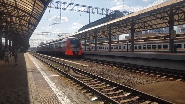 Электропоезд "Аэроэкспресс" ЭС2Г-137 сообщением Аэропорт Внуково - Москва смотреть онлайн