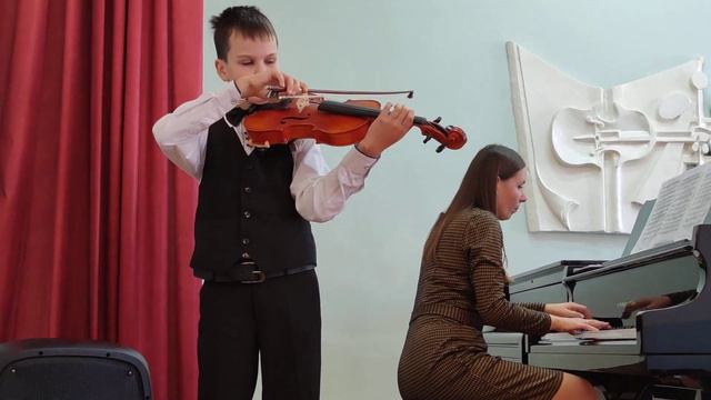 Левин Дмитрий. Ревуцкий, Intermezzo