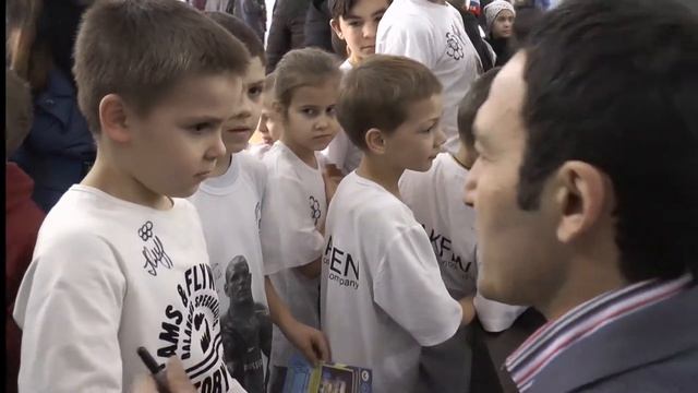 Открытие зала борьбы в СОШ 50 Калининграда с Александром Карелиным смотреть онлайн