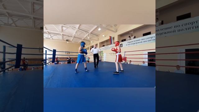 соревнования по боксу, рукопашник против боксёра смотреть онлайн