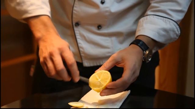 Лосось от шеф-повара для будущих мам: как сделать из лимона "розу"? смотреть онлайн