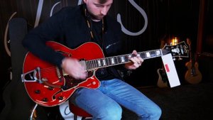 No Talking, Just Tones! D'Angelico EX-175 Archtop Guitar With Bigsby