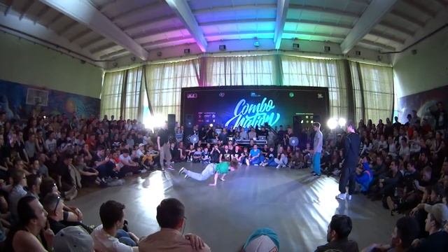 Бамблби и Муха vs Новатор (топ16) смотреть онлайн