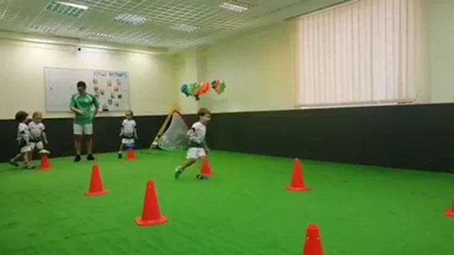 Юниор, футбольная школа смотреть онлайн