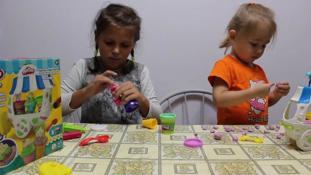 Делаем очень вкусное мороженное Пластилин Плей До Вагончик мороженного Play Doh смотреть онлайн