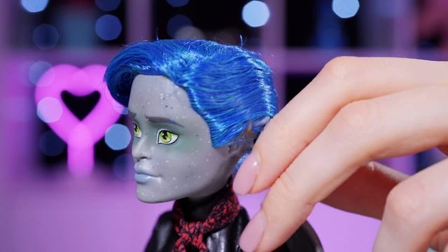 Рошель ИЗМЕНЯЕТ Гарроту?!? Обзор Monster High | Rochelle Goyle, Garrott Du Roque Love in Scaris