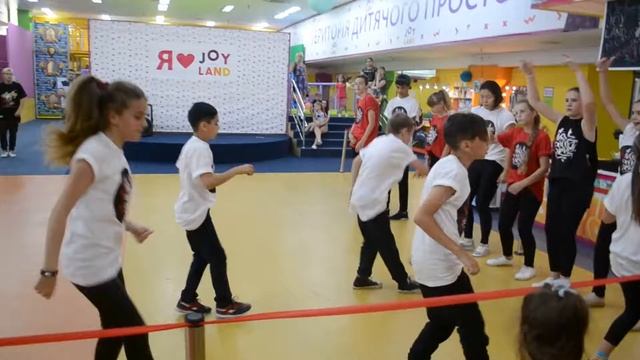 Nika Dance Family! День молодёжи 2017 смотреть онлайн