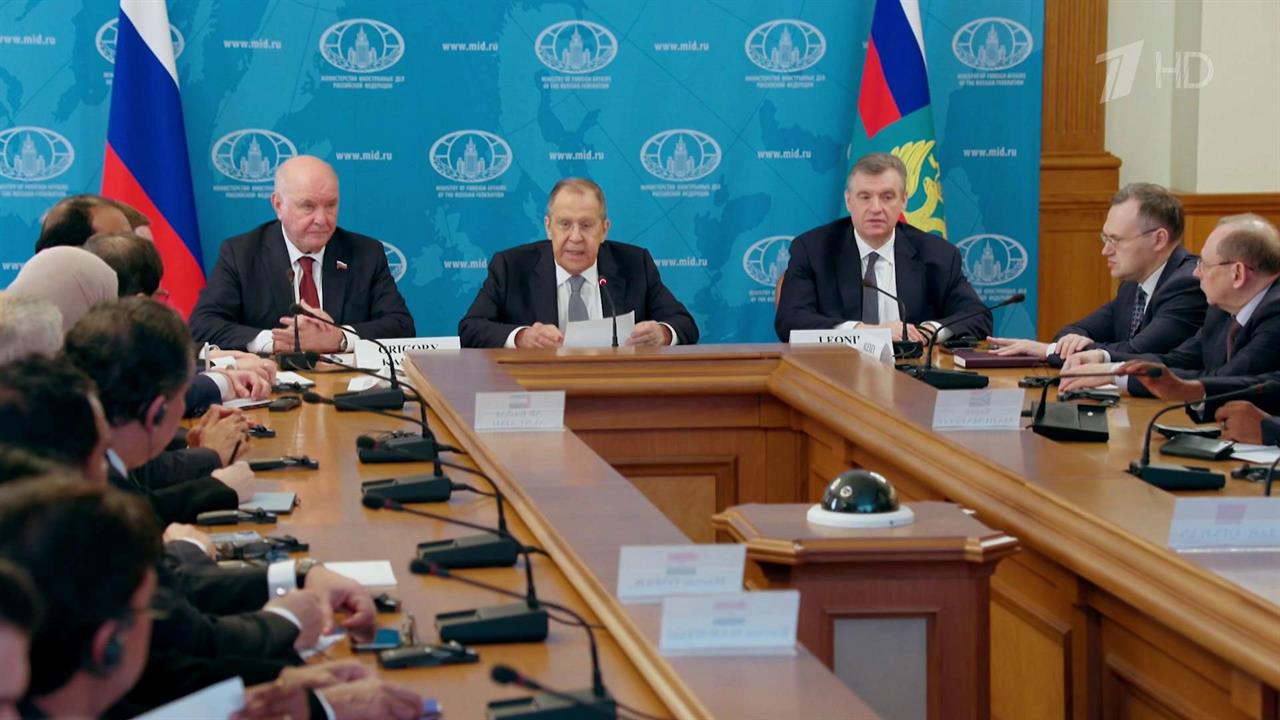 Зарубежные парламентарии встретились с министром иностранных дел Сергеем Лавровым