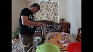 Брюшина свиная варено копченая