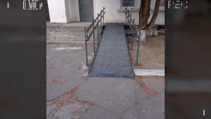 Установка миталического пандуса