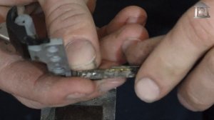 Ремонт  крепления монитора ноутбука ASUS