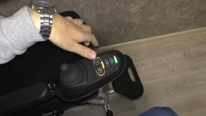 Инвалидная коляска с электроприводом. Ortonica Pulse 620 Folding Power Wheelchair