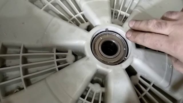 Как заменить подшипники на стиральной машине LG смотреть онлайн