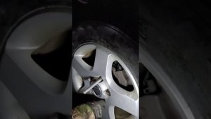 Быстрая замена колеса на VW Touareg в темноте.
