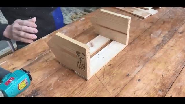 Оригинальная подставка для цветов смотреть онлайн