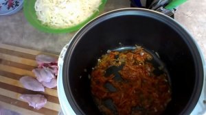 Тушёная капуста в мультиварке: с курицей и лесными грибами