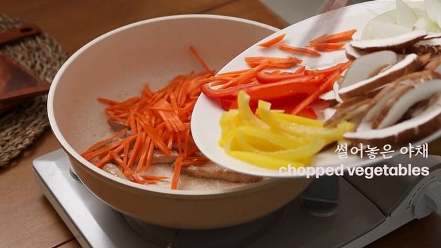 젓가락이 멈추지 않는 호로록 맛있는 잡채! 쉽게 만드는 법 | 불지 않게 잡채 만드는 방법 смотреть онлайн