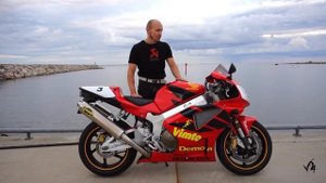 Обзор Honda VTR1000 SP1 Joey Dunlop replica