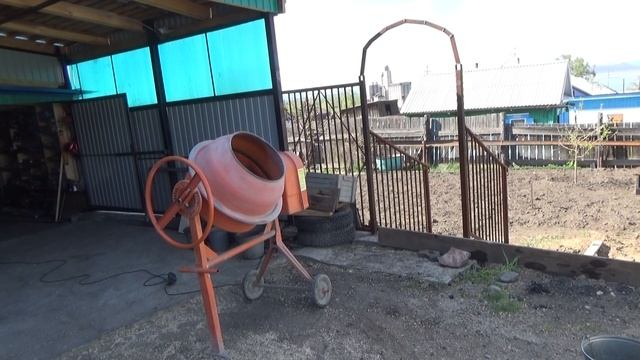 Дровник своими руками часть 2 (бетонные работы) смотреть онлайн