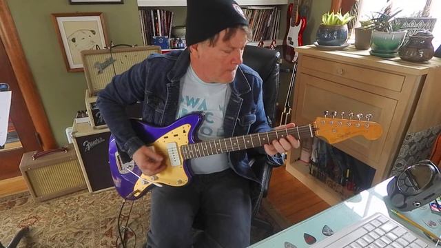 Writing Surf Riffs and making a Song смотреть онлайн