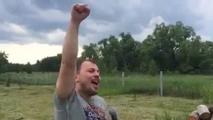 Ярослав Смишевский исполняет хит...