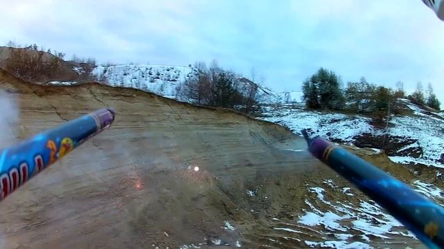 Квадрокоптер и Фейерверк. Запуск боевого квадрокоптера с экшн камерой. Quadcopter Firework! :) смотреть онлайн