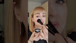 Видео 2. Учимся применять Прозрачную (белую) пудру.